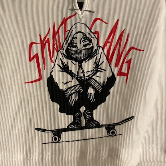 NWT Skate Gang Women’s L Black/White/Red Tank Top Shirt w/Safety pin - Picture 4 of 5